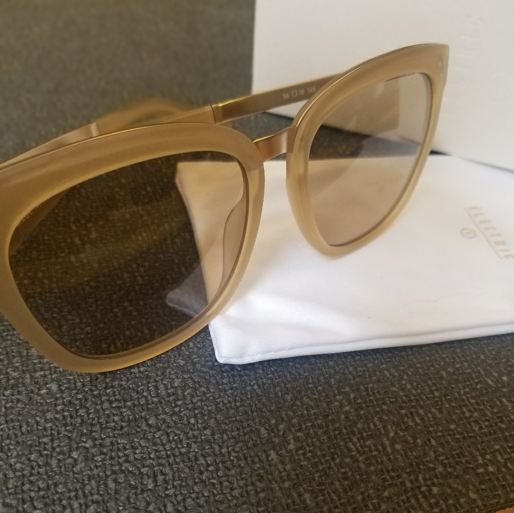 Eletric sunglasses The Wirecat